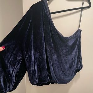Alice and Olivia cropped one shoulder velvet top